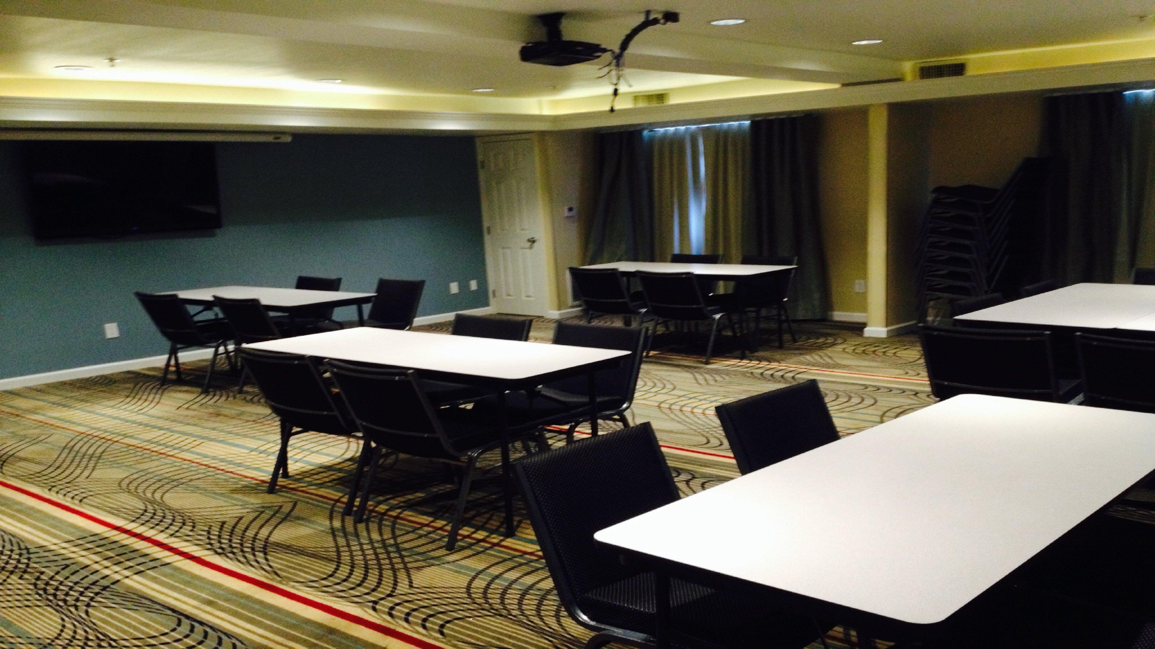 Express By Ihg Hotel Bakersfield